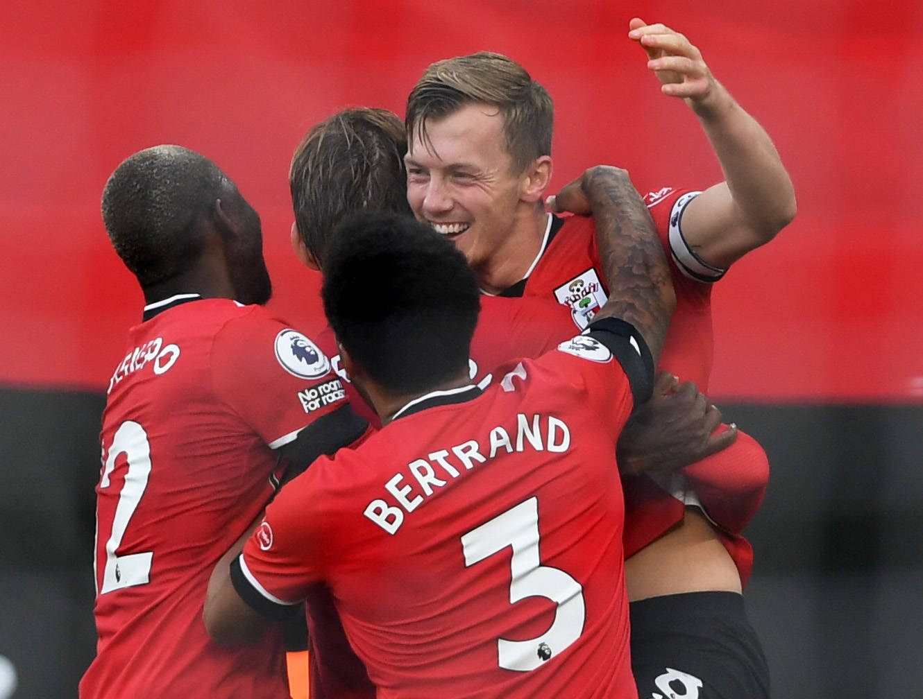 偶尔承担短 偶尔承担短